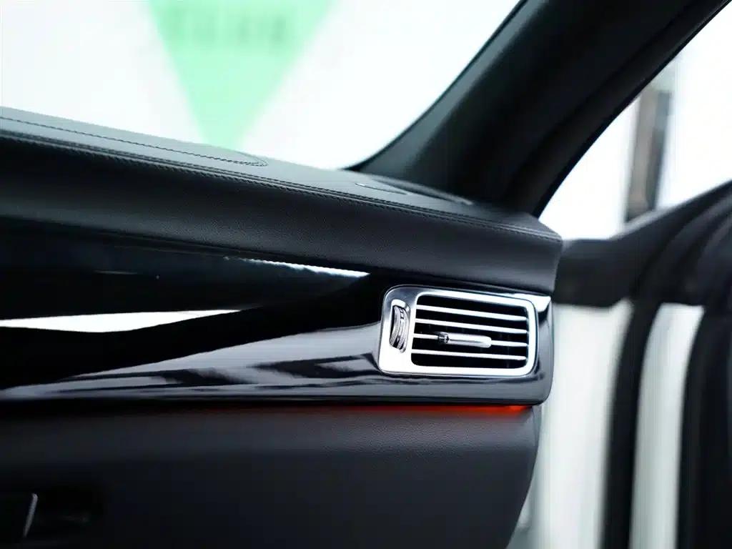 2015 Mercedes-Benz CLS AMG 63 4MATIC — миниатюра 49