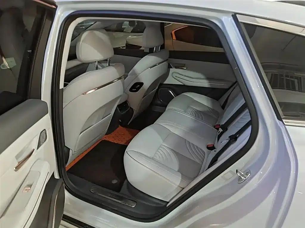 Baojun Enjoy 2025 Pure Electric 600km Luxury Edition — миниатюра 17