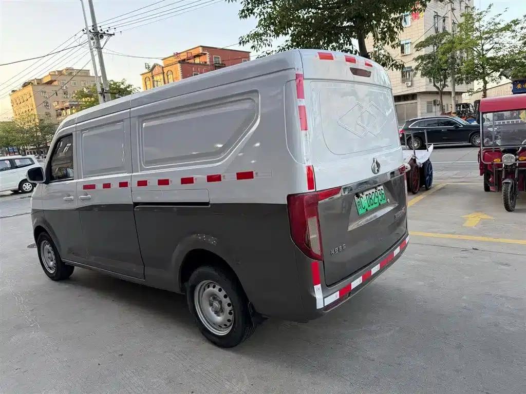 Crossstar V5 EV 2021 Luxury 2-Seat Van with Huichuan System — миниатюра 7