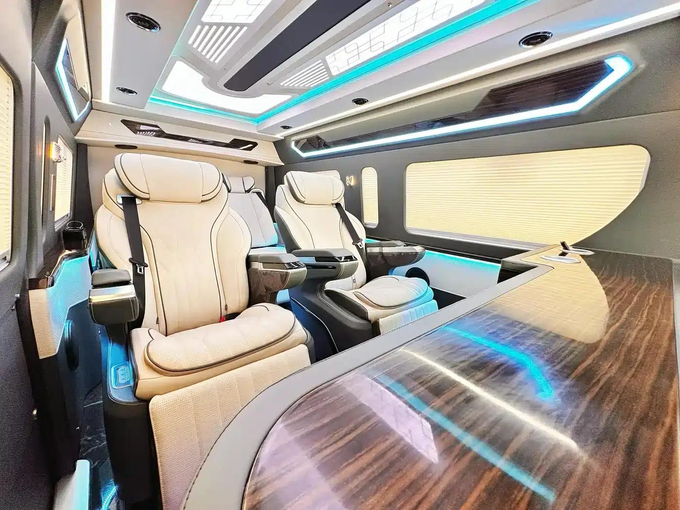 2024 HIACE 3.5L Automatic — миниатюра 12