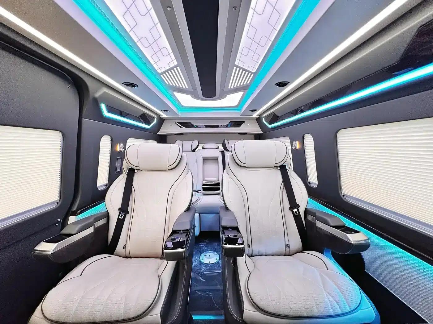 2024 HIACE 3.5L Automatic — миниатюра 7