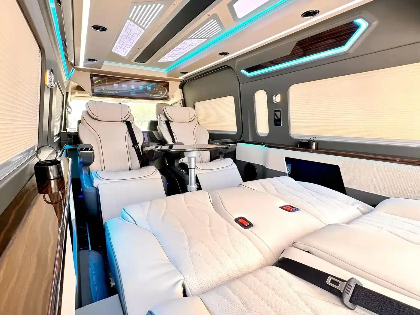 2024 HIACE 3.5L Automatic — миниатюра 8