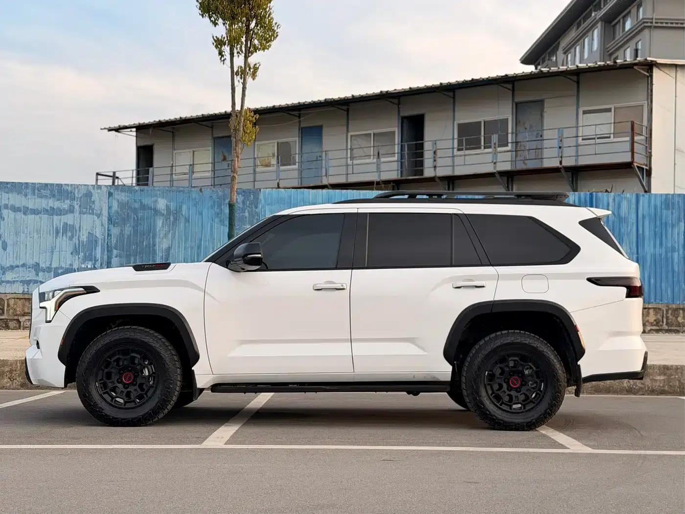 2024 Sequoia 3.5L Automatic — миниатюра 6