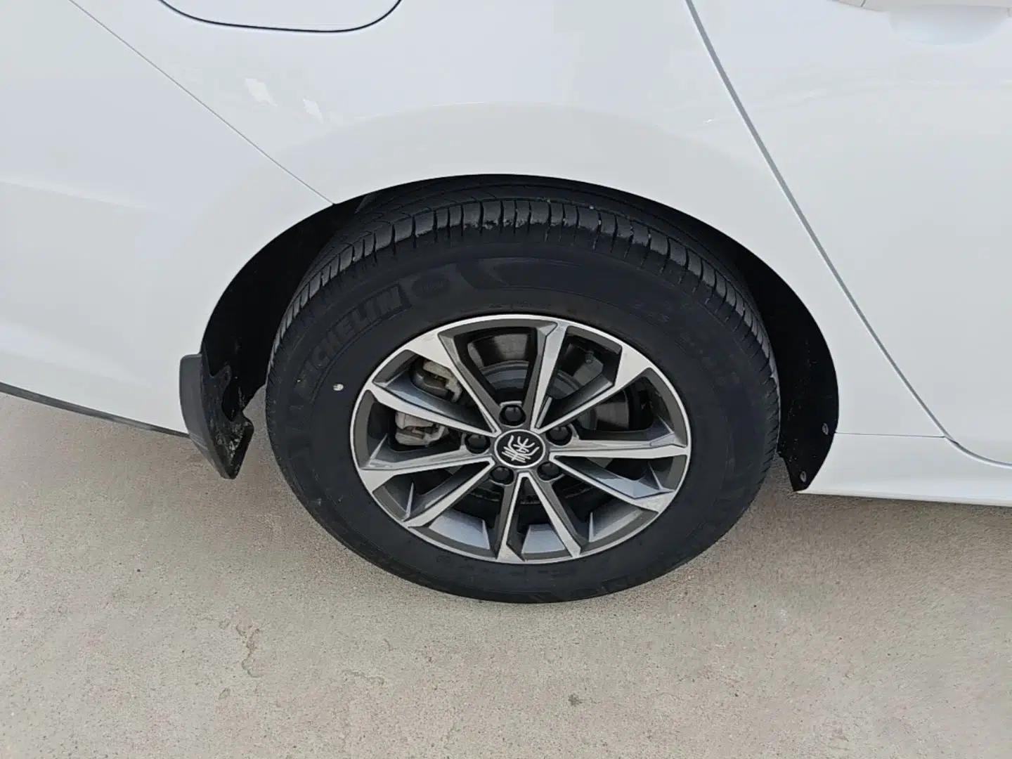 Used BYD Qin Pro New Energy 2019 DM Super Edition 1.5TI Automatic Smart Connect X-Trail Model China VI Standard — миниатюра 11