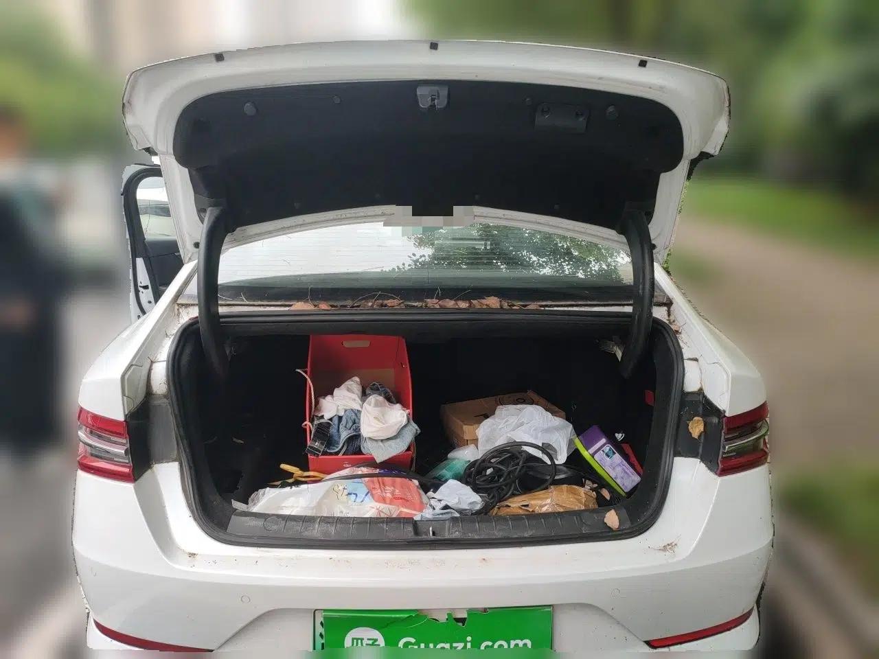 Used BYD Qin Pro New Energy 2018 DM 1.5TI Automatic Smart Connect Elite Model — миниатюра 19