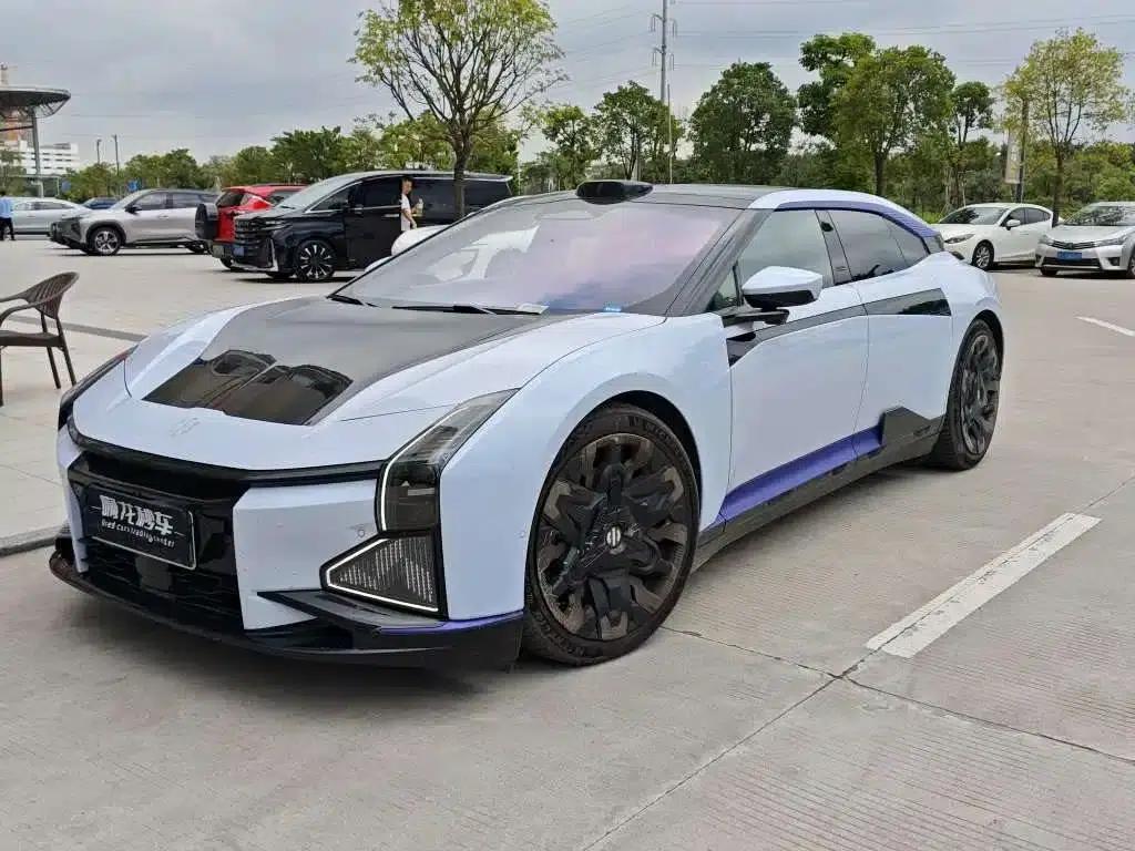 HiPhi Z 2023 Five-Seat Version — миниатюра 1