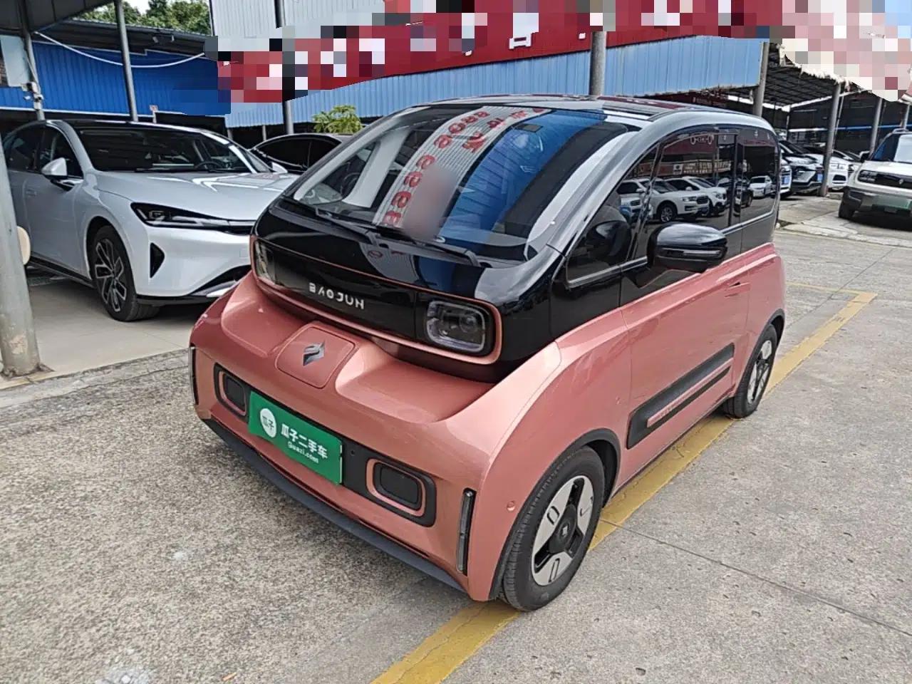Used Baojun E300 2020 Plus Interstellar Future Edition — миниатюра 1