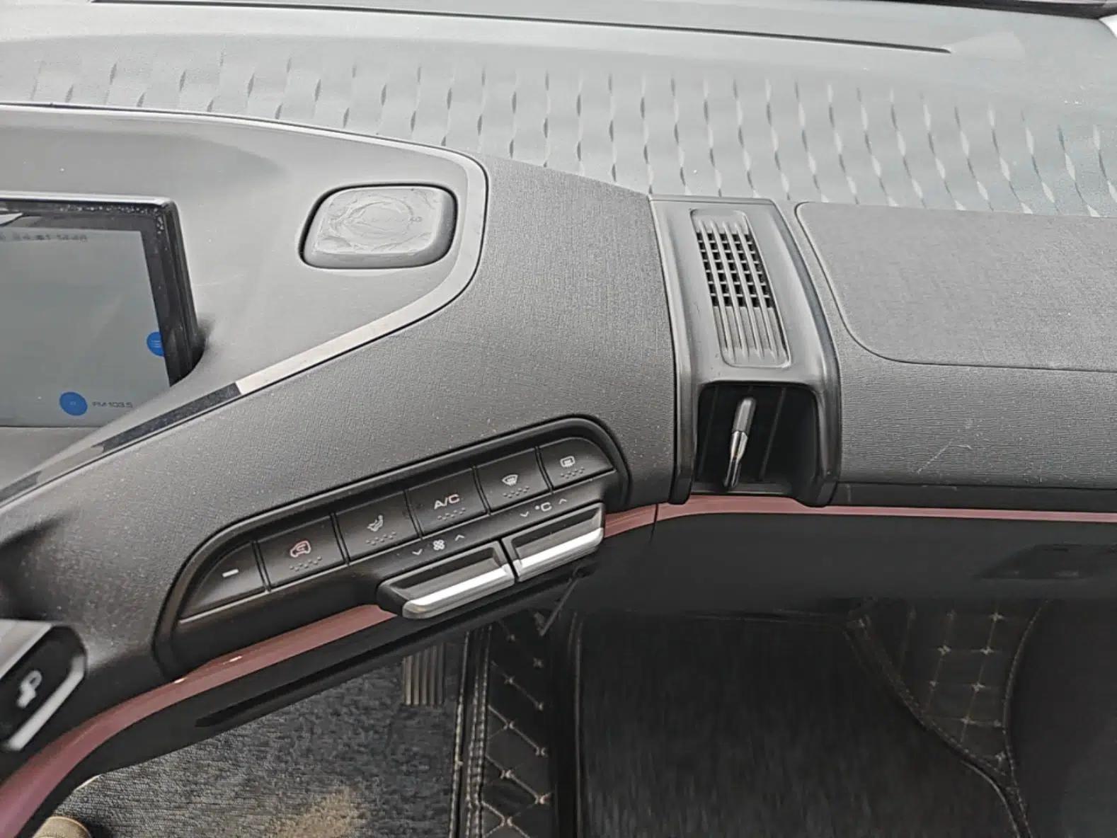 Used Baojun E300 2020 Plus Interstellar Future Edition — миниатюра 15