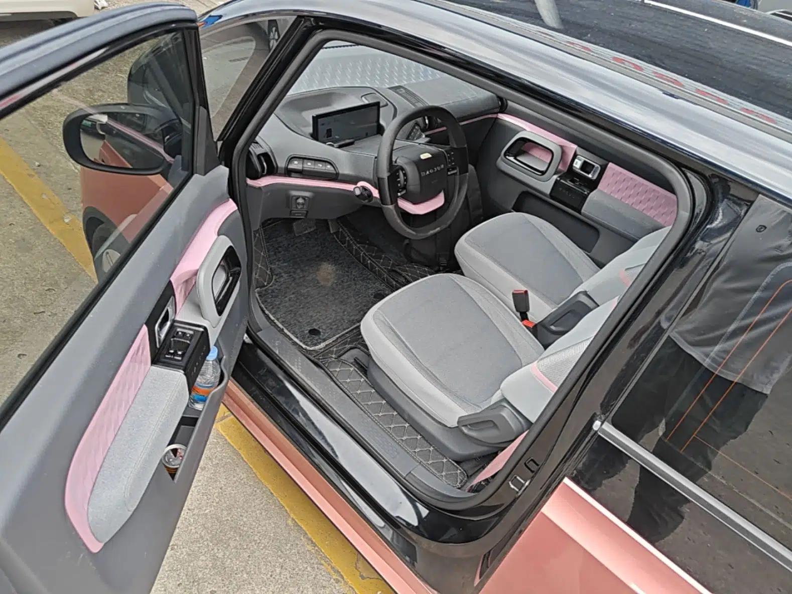 Used Baojun E300 2020 Plus Interstellar Future Edition — миниатюра 18
