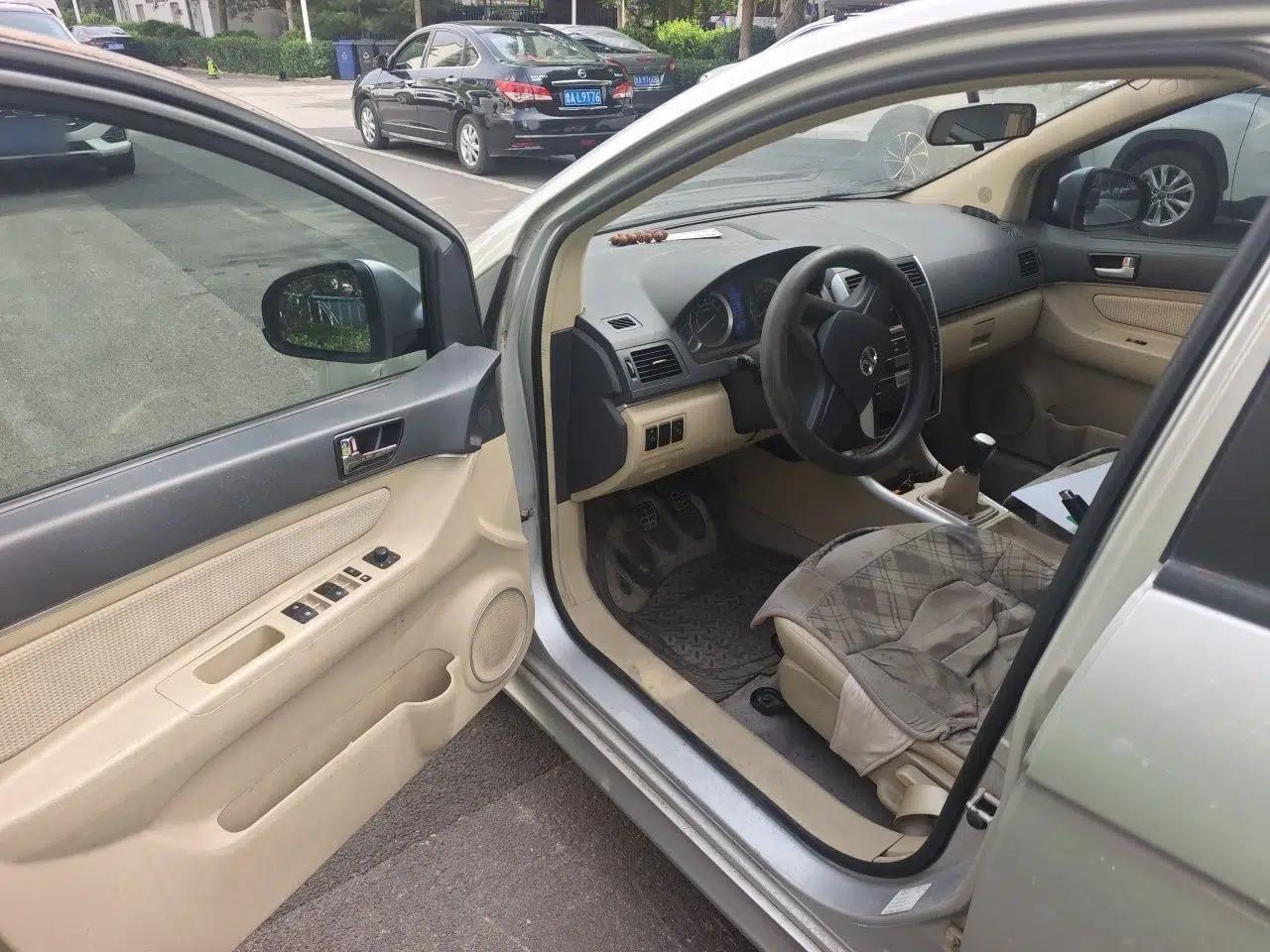 Used BAIC E Series 2012 Hatchback 1.3L Manual Liking Edition — миниатюра 16