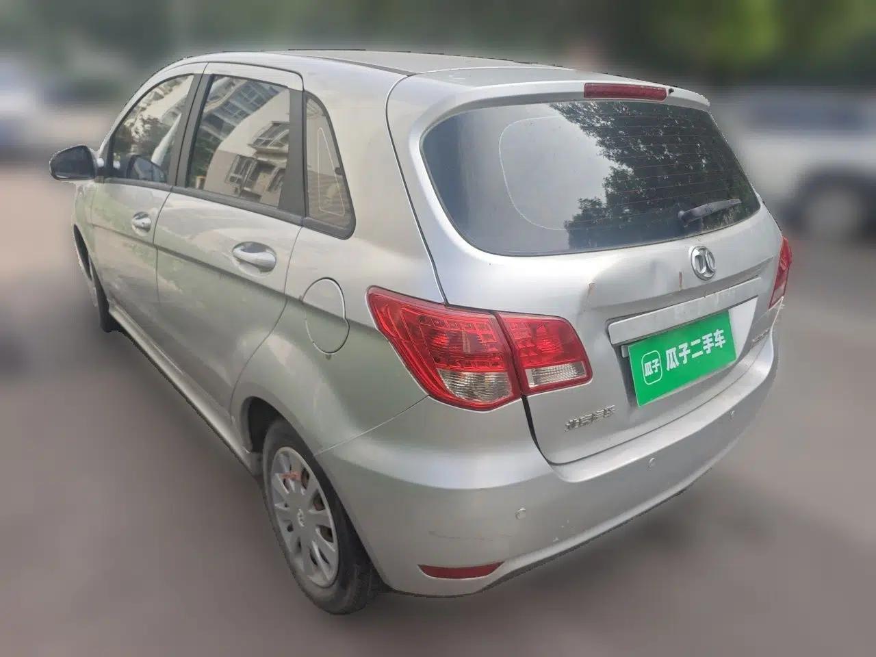 Used BAIC E Series 2012 Hatchback 1.3L Manual Liking Edition — миниатюра 4