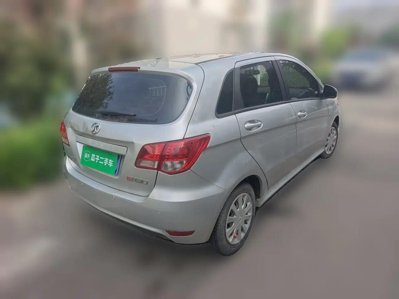 Used BAIC E Series 2012 Hatchback 1.3L Manual Liking Edition — миниатюра 6