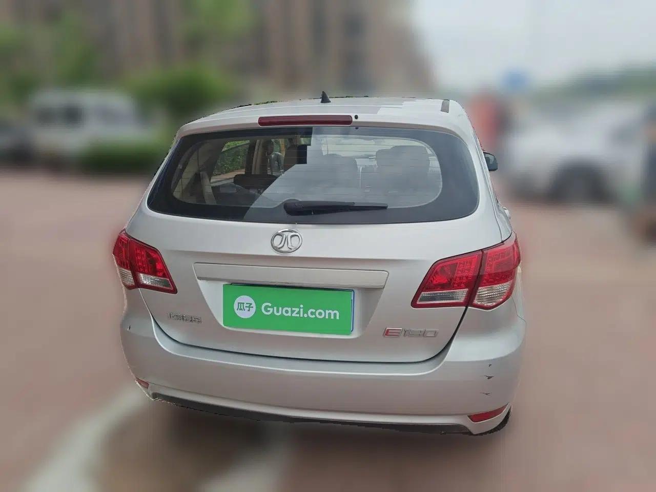 Used BAIC E Series 2012 Hatchback 1.3L Manual Liking Edition — миниатюра 5