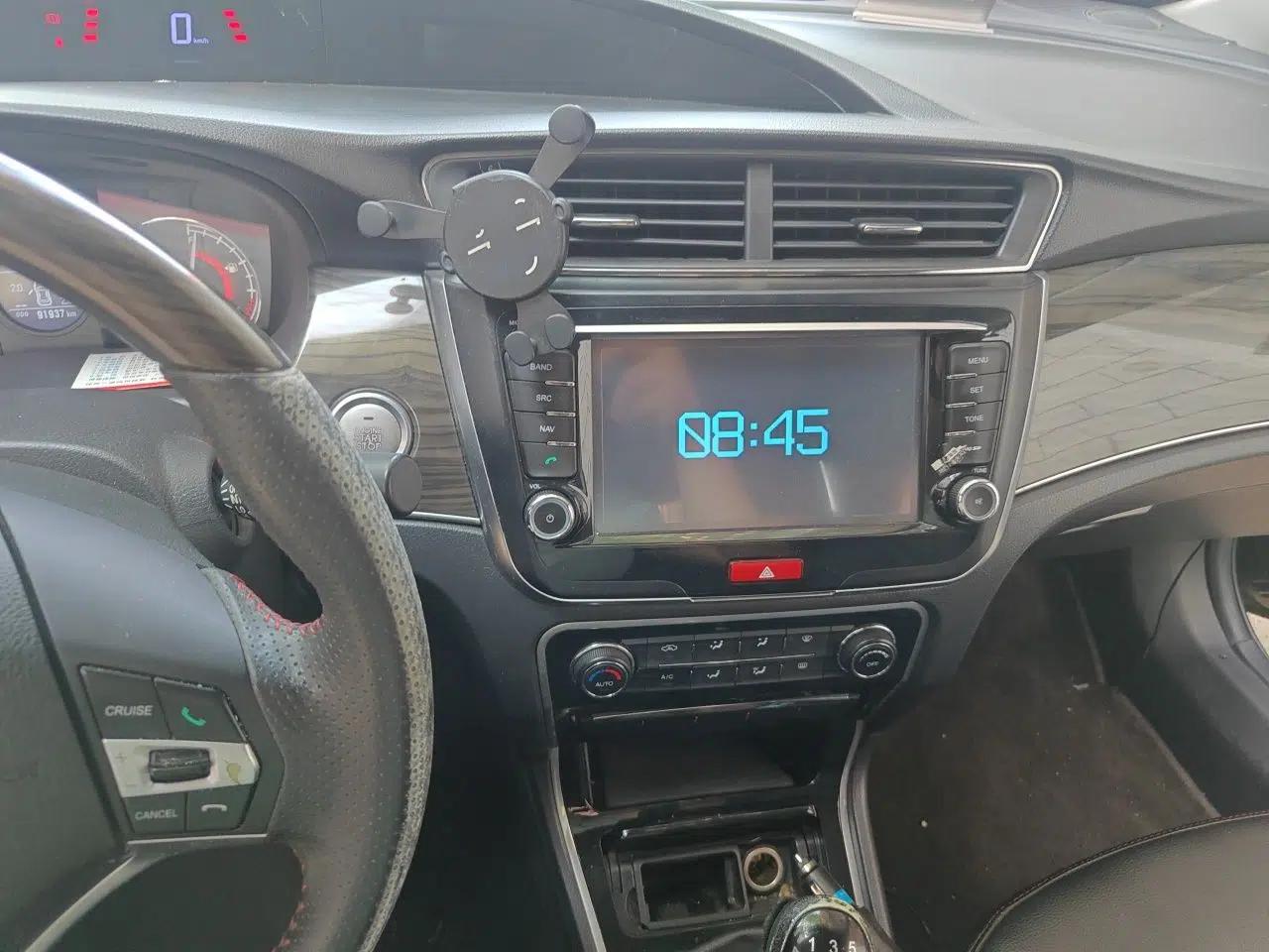 Used Great Wall C50 2014 Upgraded Model 1.5T Manual Elite Version — миниатюра 13