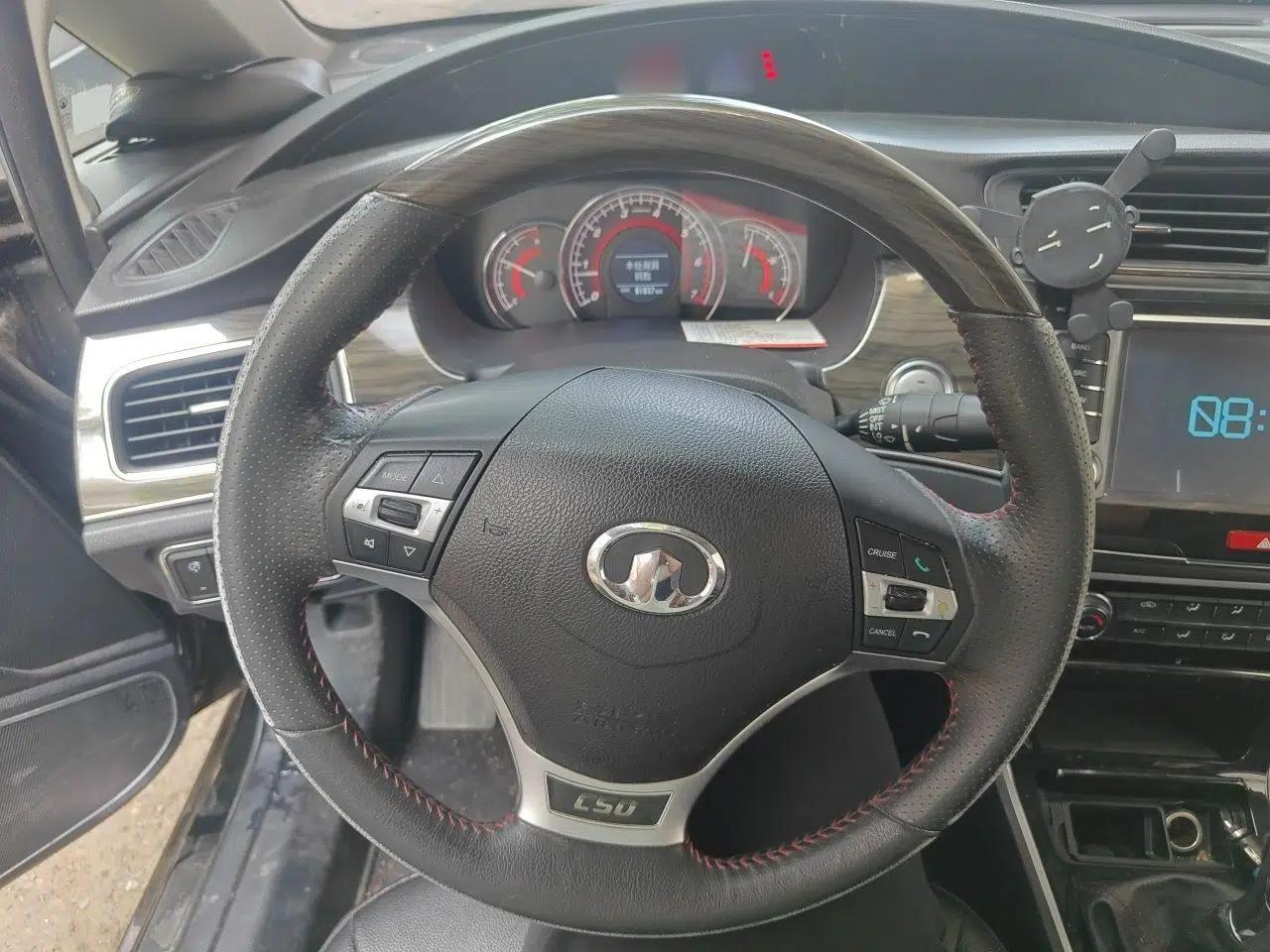 Used Great Wall C50 2014 Upgraded Model 1.5T Manual Elite Version — миниатюра 10