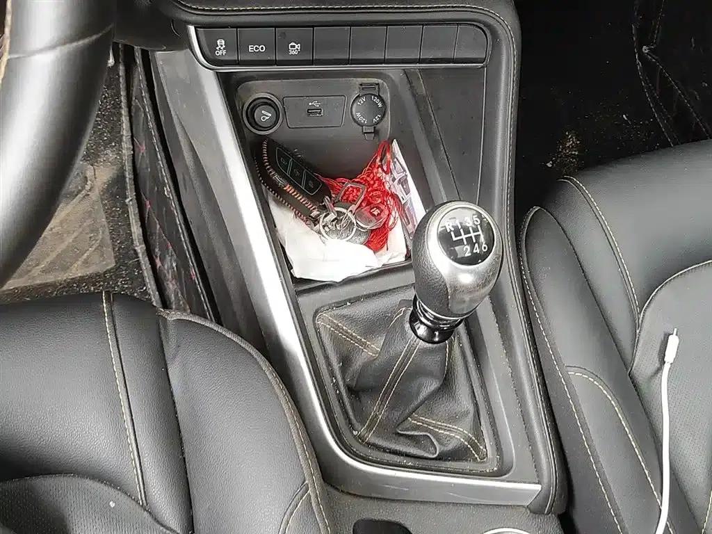 Refine S4 2019 1.6L Manual Superior Edition — миниатюра 7