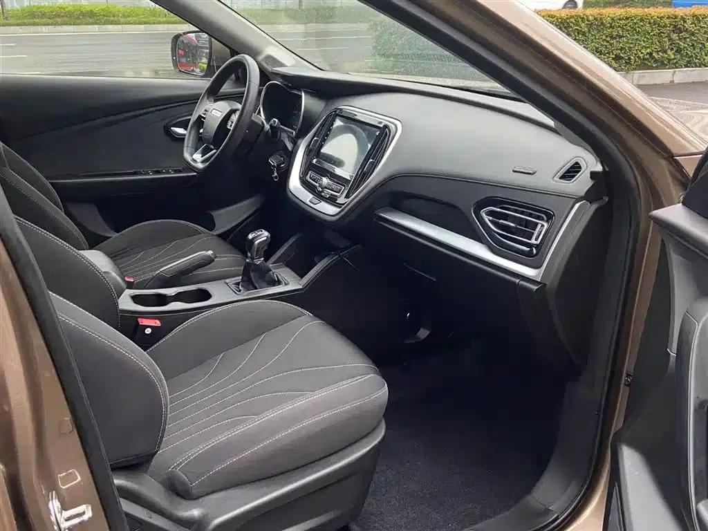 Jetour X70M 2020 1.5T Manual Value Partner Edition 6-seater — миниатюра 6