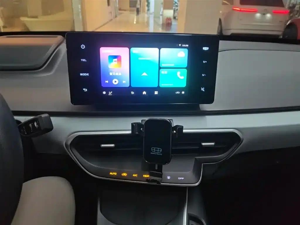 Geely Geometry A 2024 Model 410KM Travel Edition — миниатюра 13