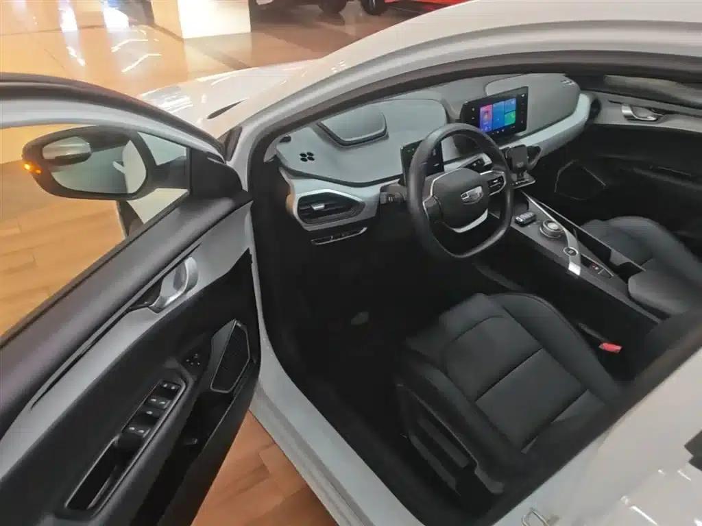 Geely Geometry A 2024 Model 410KM Travel Edition — миниатюра 16