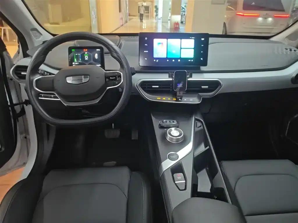Geely Geometry A 2024 Model 410KM Travel Edition — миниатюра 10