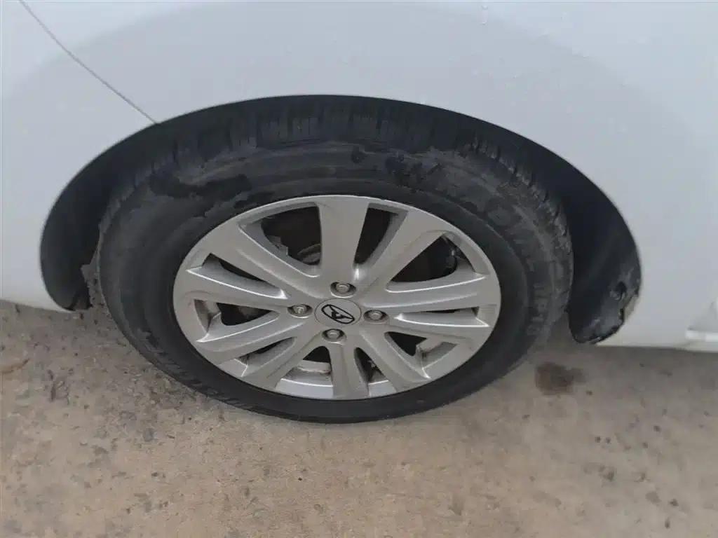 Kaiyi C3 2015 1.5L AMT Gold Edition — миниатюра 23