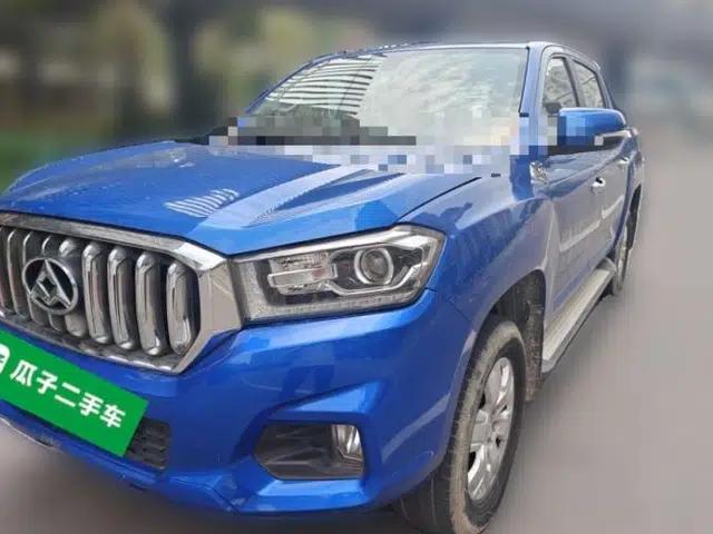 Used SAIC MAXUS T60 2017 2.0T Gasoline Automatic Two-Wheel Drive High-Ride Luxury Standard Cab