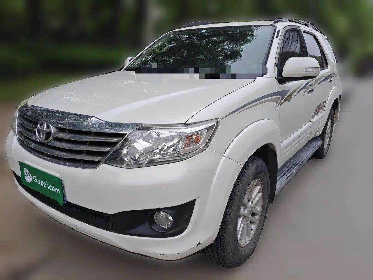 Used Toyota Fortuner  — миниатюра 1