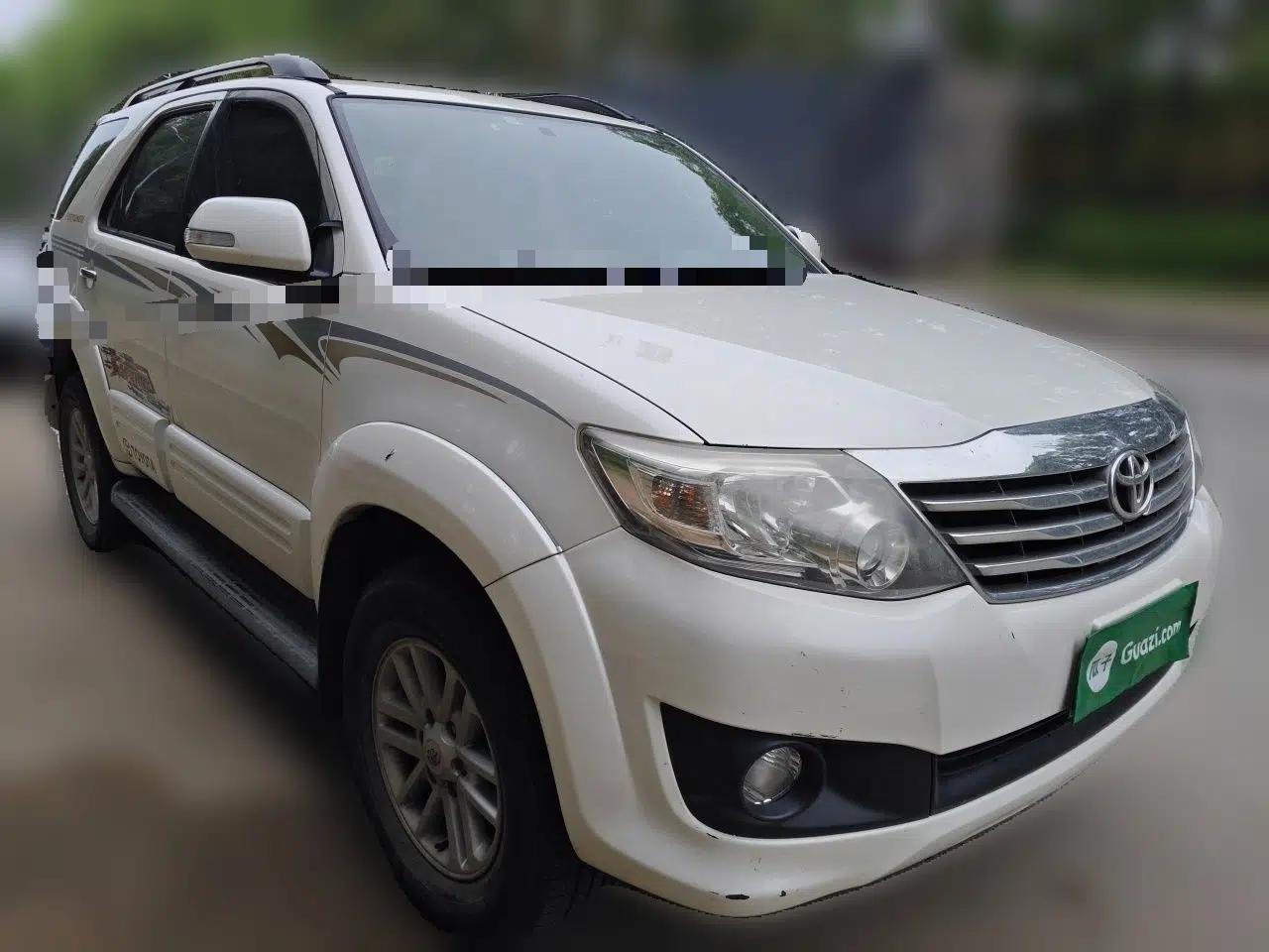 Used Toyota Fortuner  — миниатюра 3