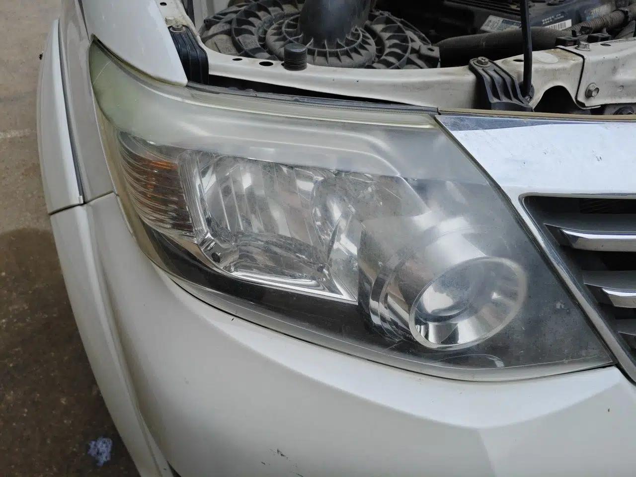 Used Toyota Fortuner  — миниатюра 7