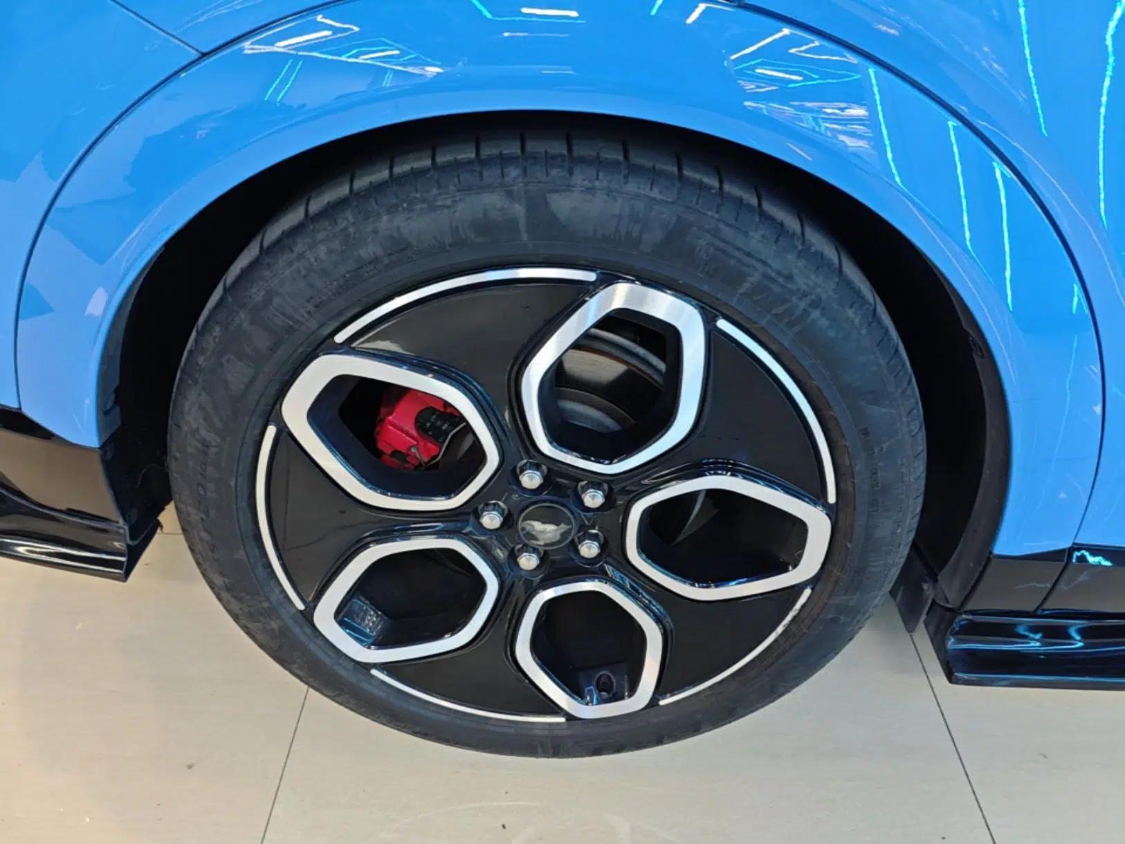 Used Ford Mustang Mach-E 2021 GT Model — миниатюра 15