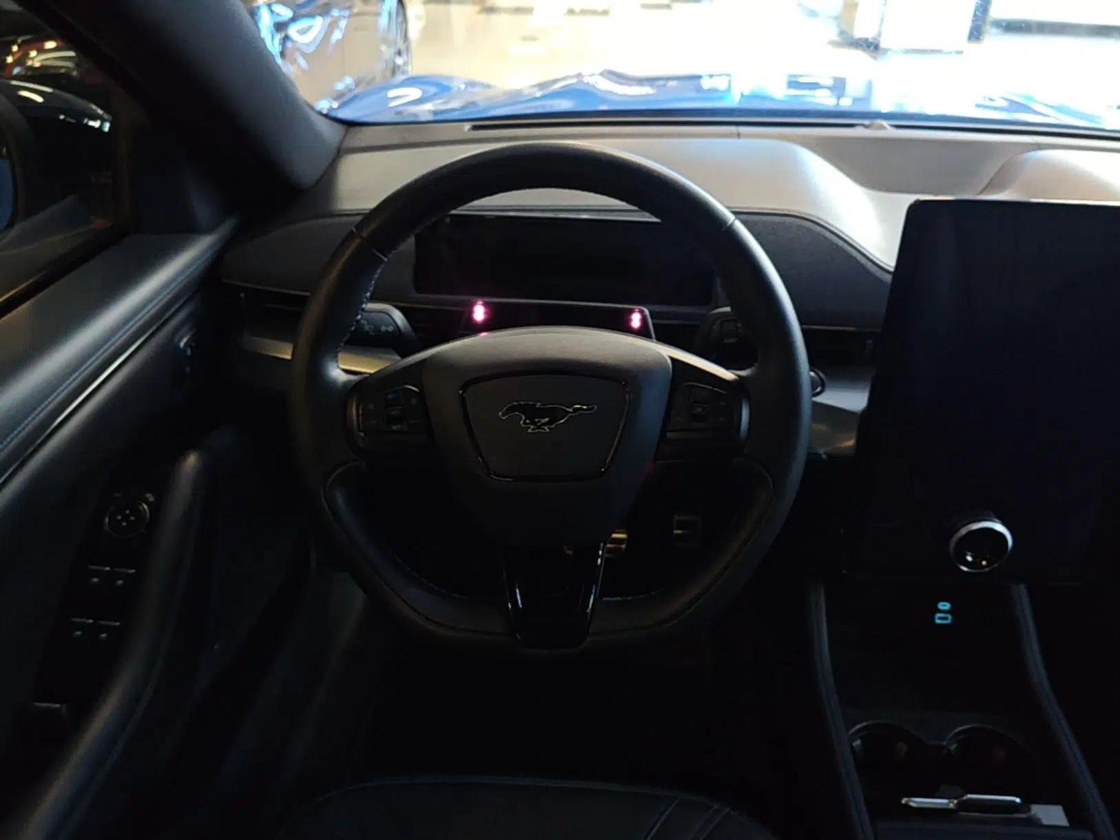 Used Ford Mustang Mach-E 2021 GT Model — миниатюра 19