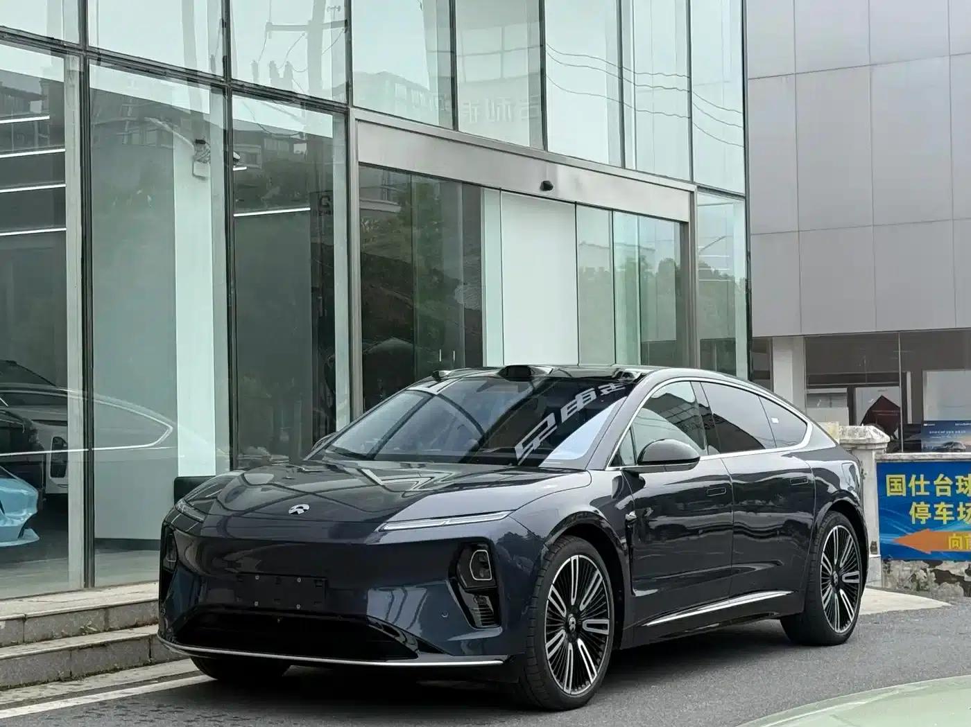 NIO ET9 2025 102kWh Signature Edition — миниатюра 1