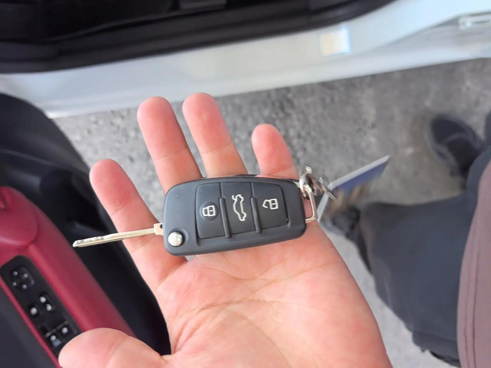 Used JAC Group iEV6E 2018 Upgraded iEV6E Luxury Model — миниатюра 23