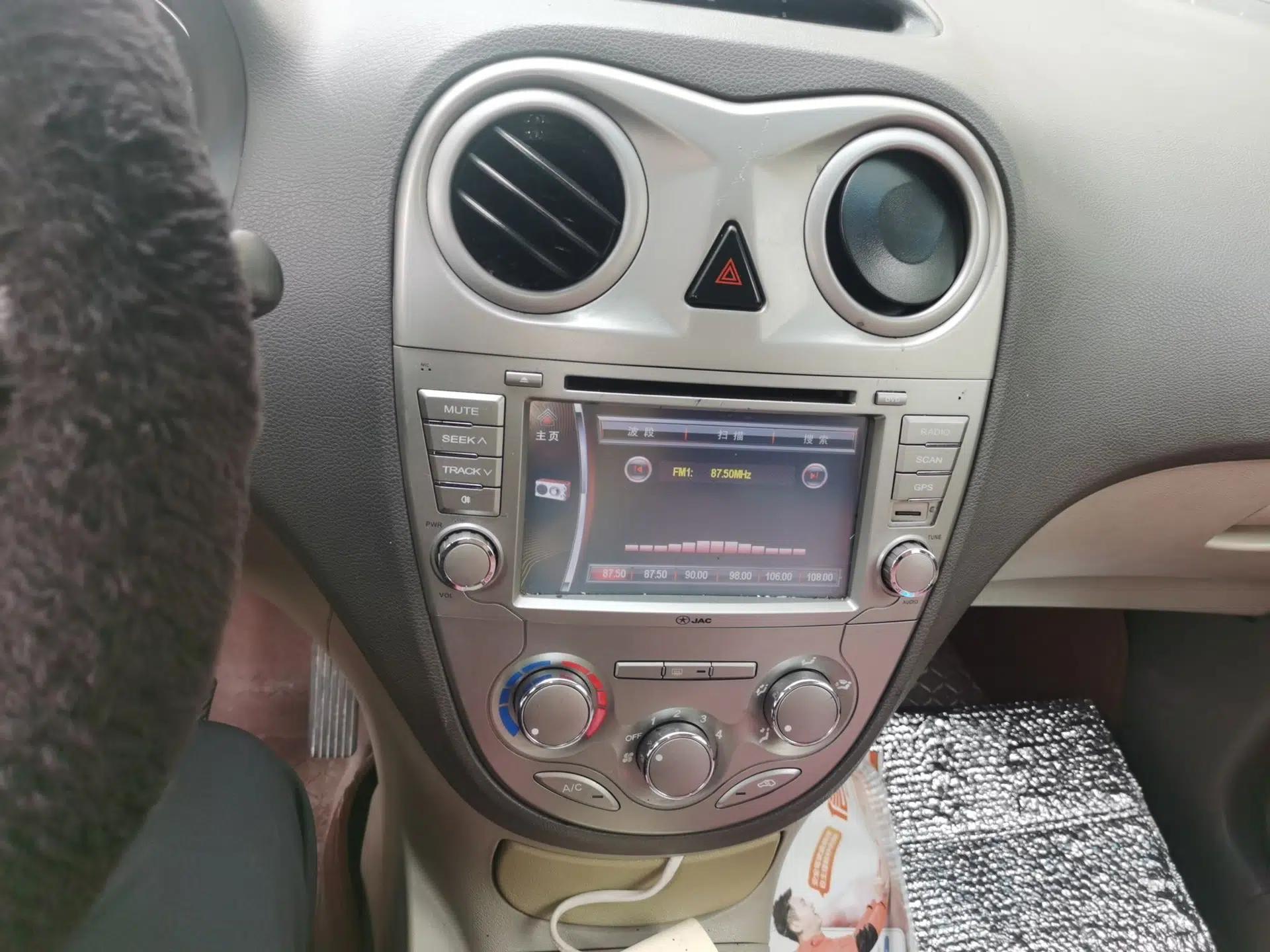 Used JAC Group Refine M2 2012 1.8L MT Business Elite Edition 5-Seater — миниатюра 13