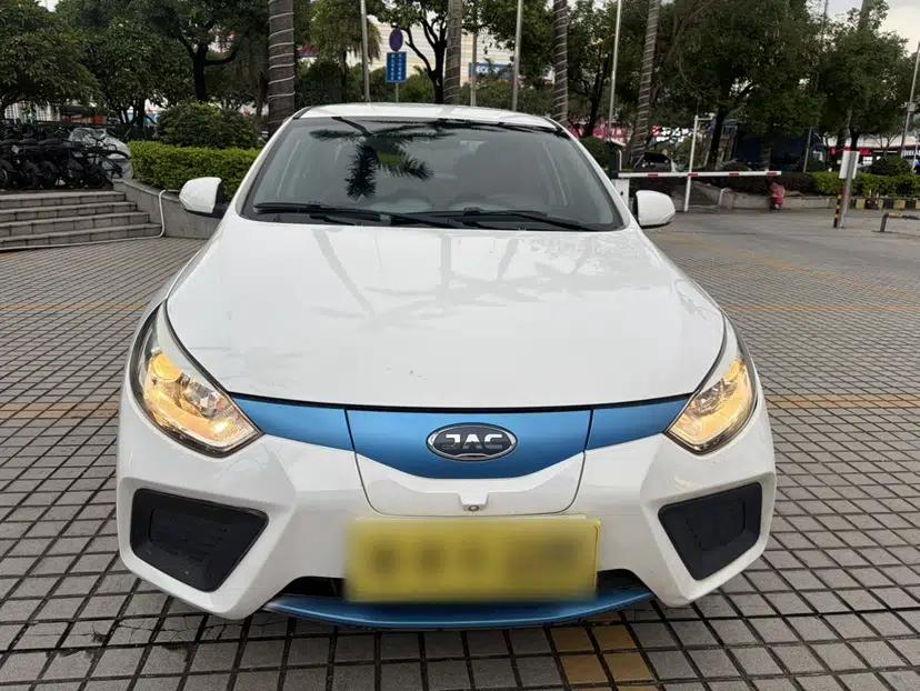 Used JAC Group iEVA50 2018 Luxury Model — миниатюра 11