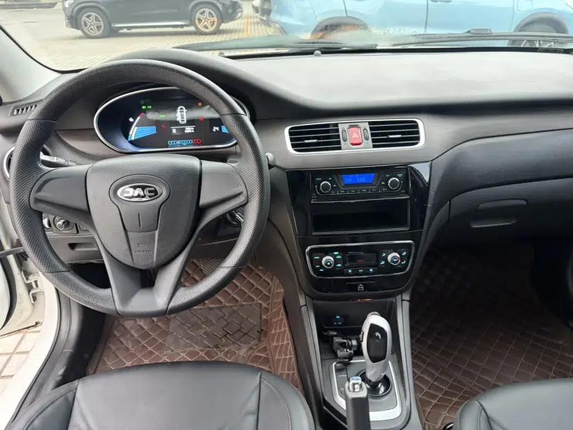 Used JAC Group iEVA50 2018 Luxury Model — миниатюра 29