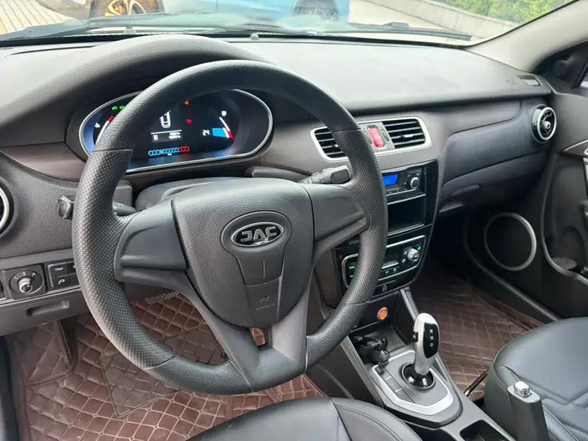 Used JAC Group iEVA50 2018 Luxury Model — миниатюра 30