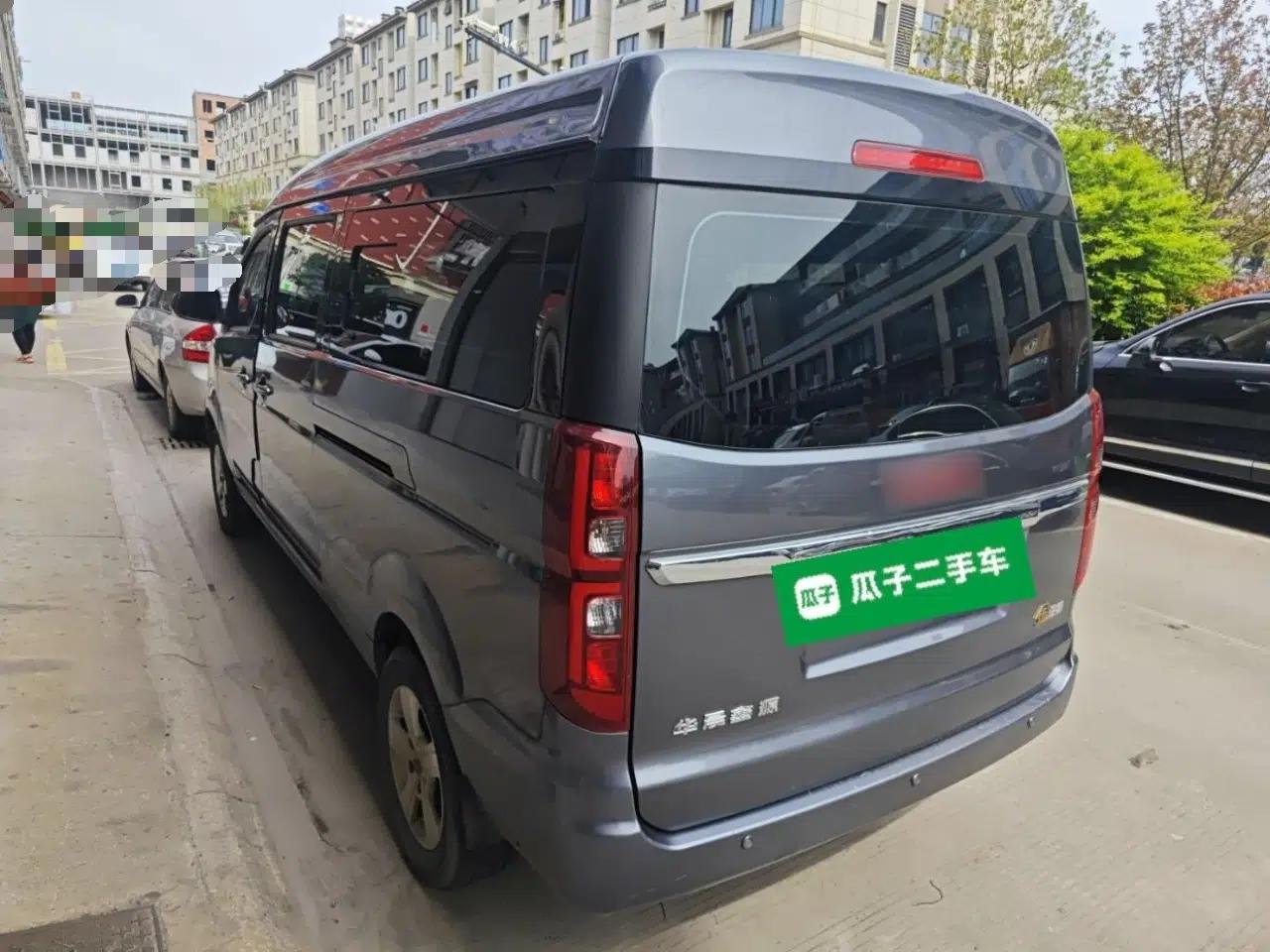 Used Jinbei Gold Hiace M Classic 2022 1.5L Travel Lion Passenger Van 7 Seats — миниатюра 4