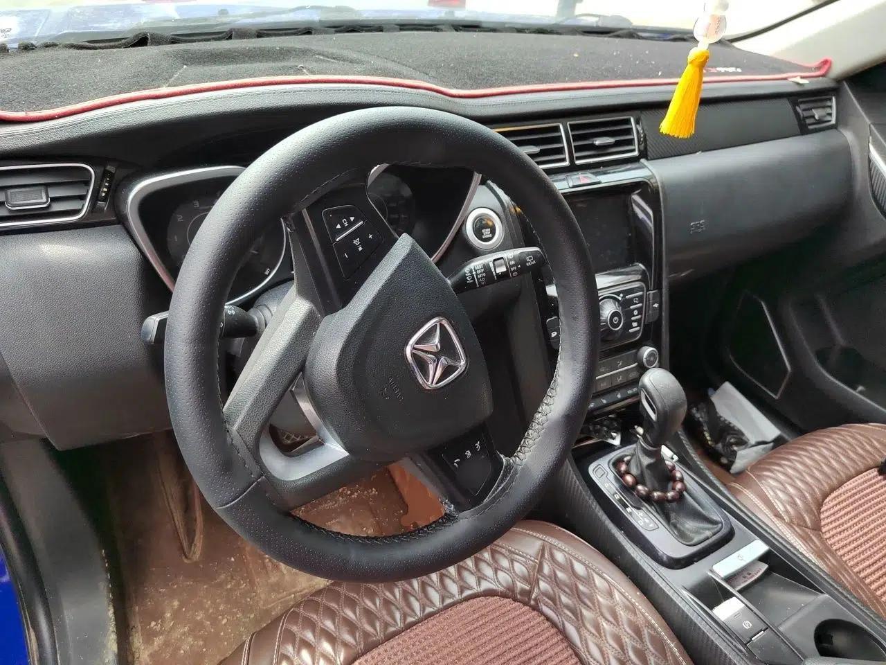 Used JMC Yusheng S330 2016 1.5L GTDi Automatic Two-Wheel Drive Prestige Edition — миниатюра 10