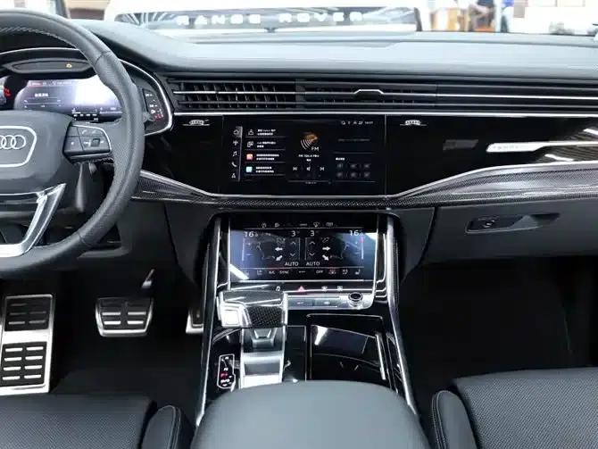 Audi SQ7 2024 4.0 TFSI Dark Knight Edition — миниатюра 18