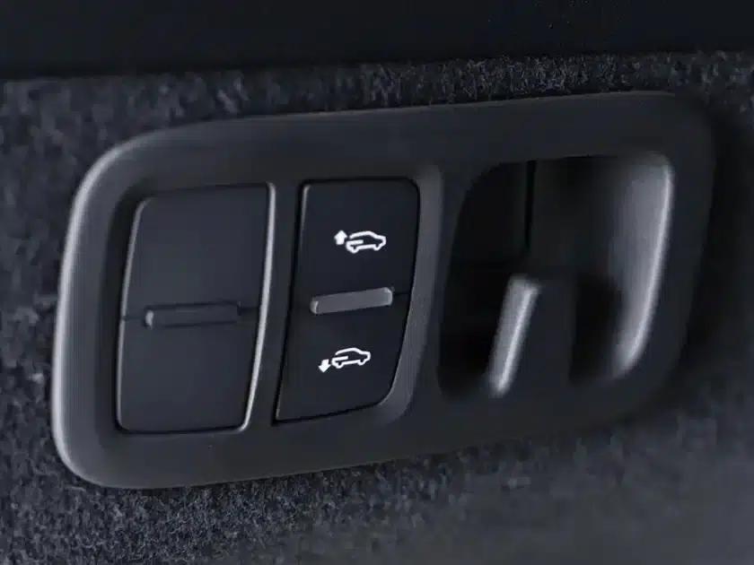 Audi SQ7 2024 4.0 TFSI Dark Knight Edition — миниатюра 23