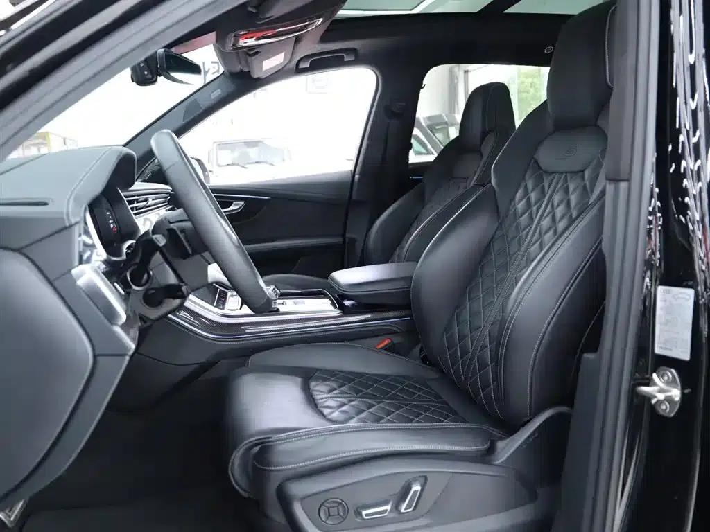 Audi SQ7 2024 4.0 TFSI Dark Knight Edition — миниатюра 6