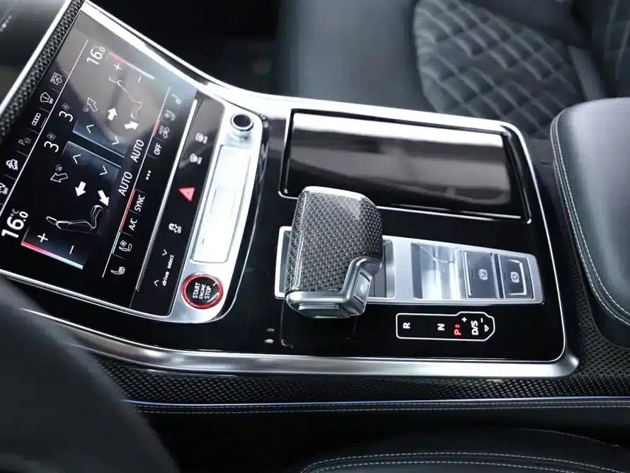 Audi SQ7 2024 4.0 TFSI Dark Knight Edition — миниатюра 8
