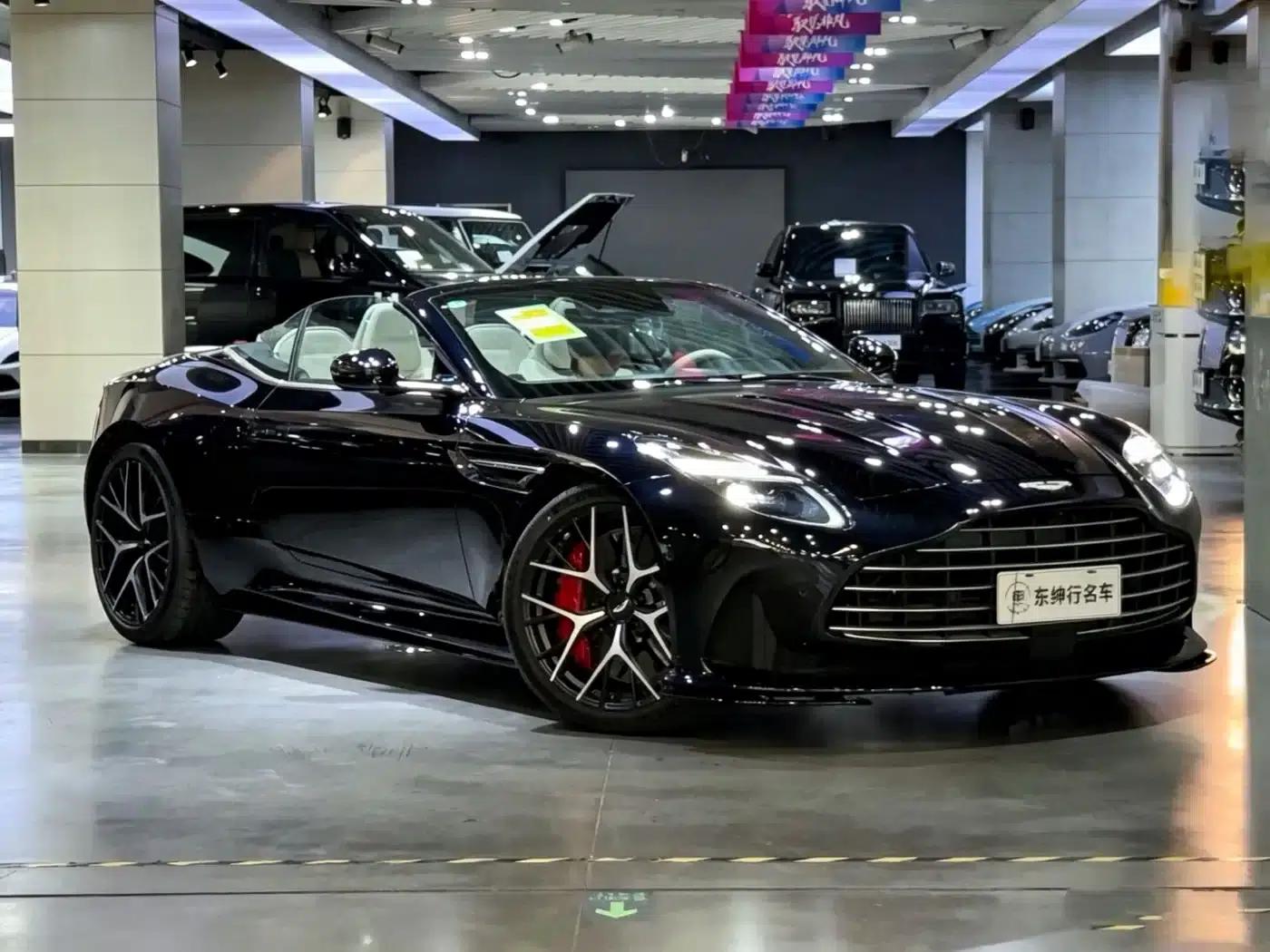Aston Martin DB12 2025 4.0T V8 Volante — миниатюра 4