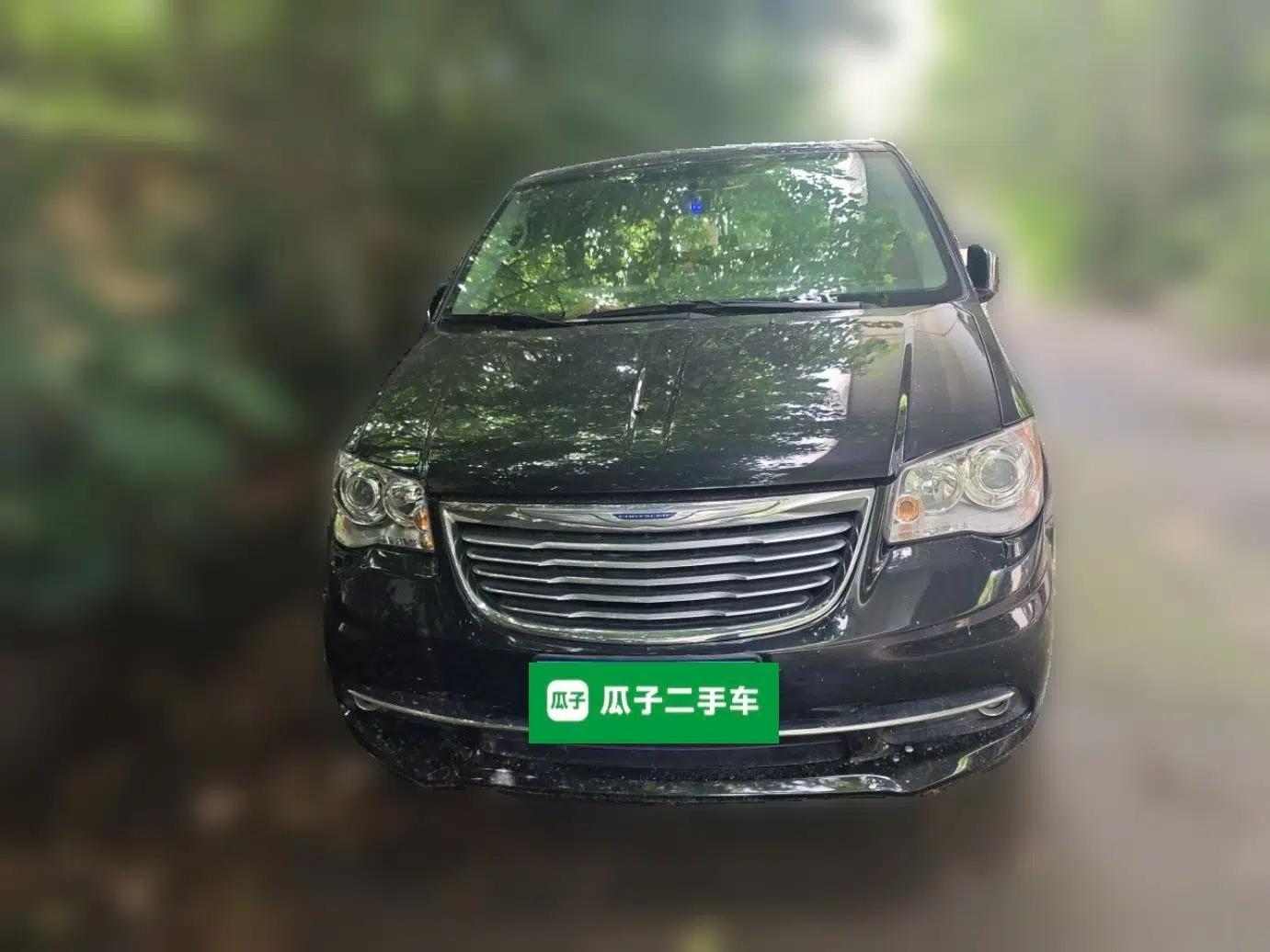 Used Chrysler Grand Voyager 2014 3.6L Comfort Edition — миниатюра 2