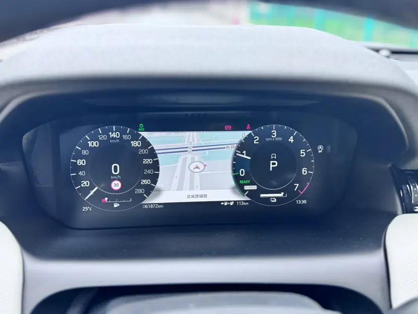 Used Land Rover Discovery Sport New Energy 2021 P300e Performance Tech Edition — миниатюра 12