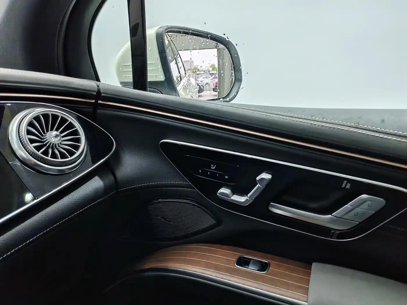 Mercedes-Benz EQS SUV 2023 450 4MATIC Pioneer Edition — миниатюра 17