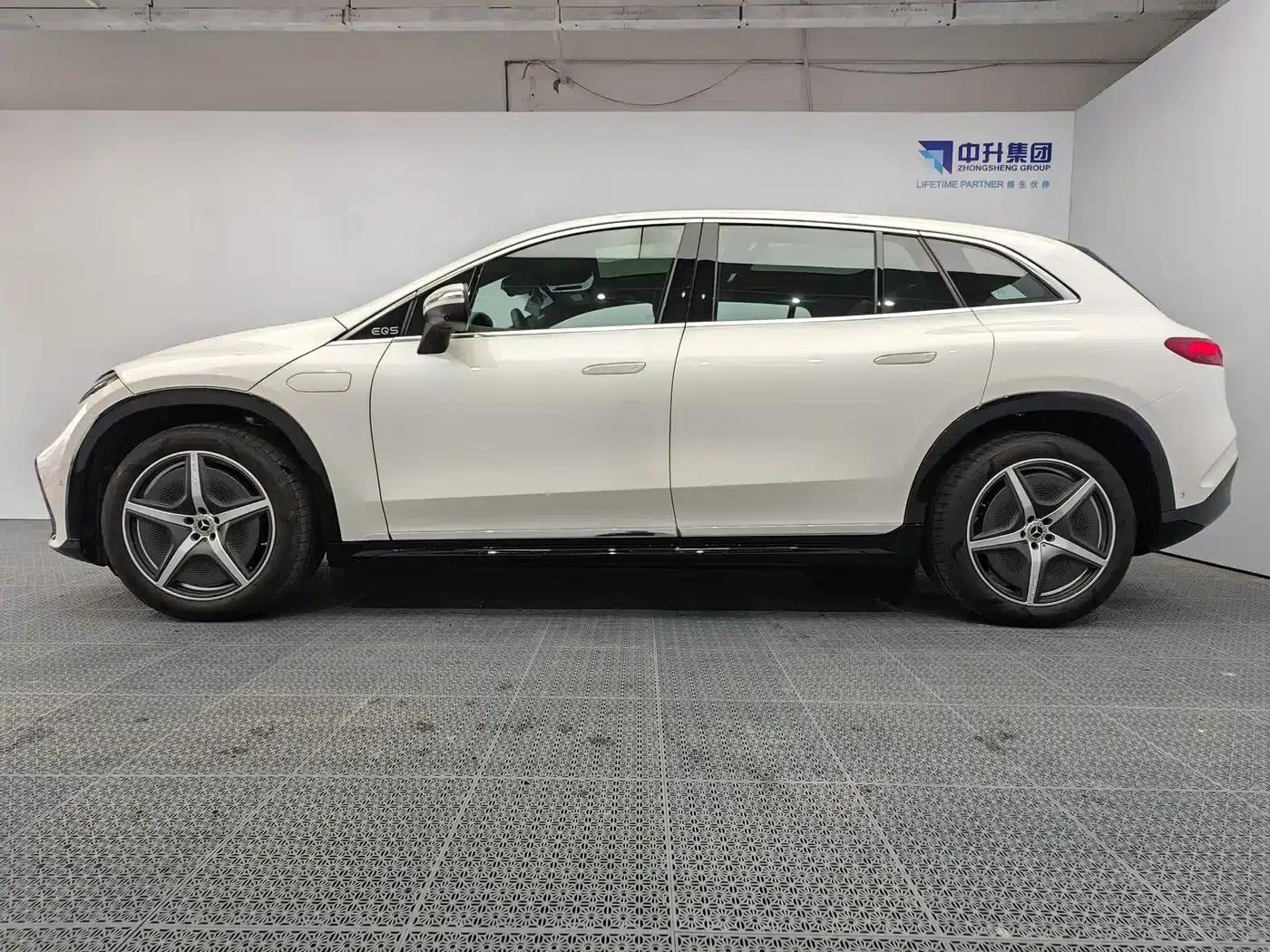 Mercedes-Benz EQS SUV 2023 450 4MATIC Pioneer Edition — миниатюра 7