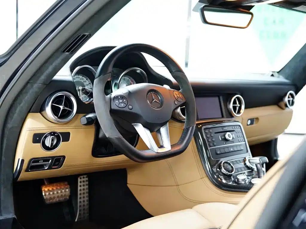 2011 Mercedes-Benz SLS AMG — миниатюра 24
