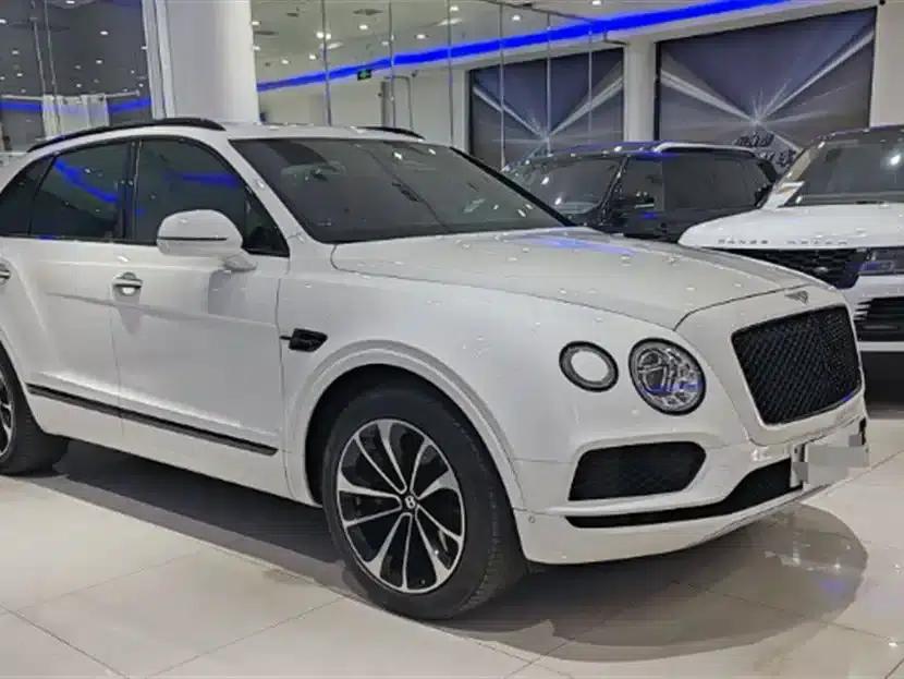 Bentayga Plug-in Hybrid 2019 3.0T PHEV — миниатюра 2